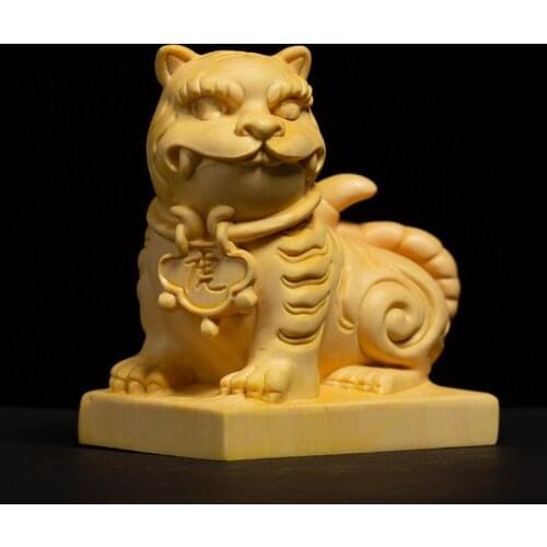 Wooden small animal small tiger sculpture statue Hand-carved crafts Cute zodiac tiger mascot Home decoration ornaments