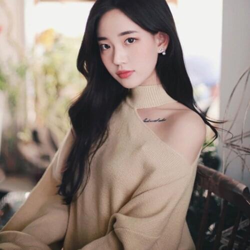 Women Autumn Winter One Shoulder Sweater Loose Fit Plush Pullover Sweater Pure Color Warm Fashion Long Sleeve Knitted Streetwear