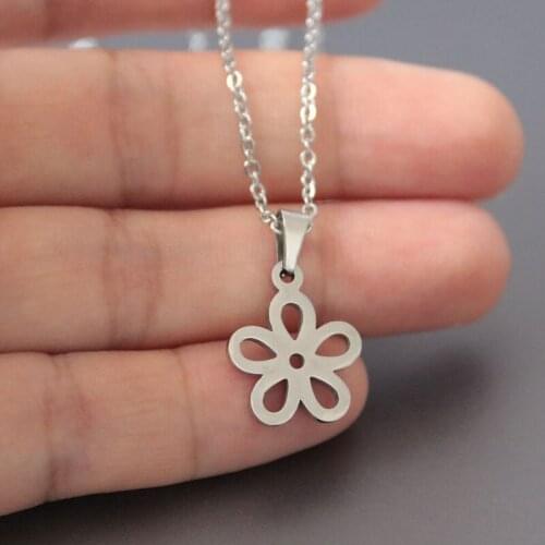1pc Cute Five Petals Flower Stainless Steel Necklace Charms Pendants Necklaces Women Kids Girls Fashion Jewelry Accessories