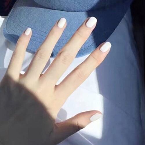 2021 Hot Sale Short Style Flat Head Finished Products Manicures Single Color Fairy Frosted White Full Cover Fake Nails W