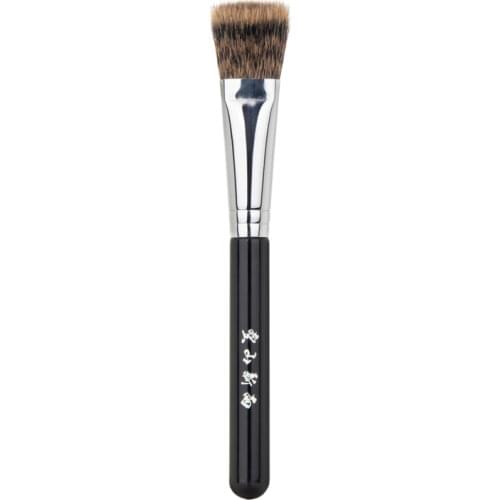 S07 Professional Handmade Makeup Brushes Soft Natural Canadian Squirrel Hair Flat Top Highlighter Contour Brush Make Up Brush