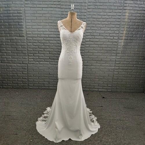 Real Picture Charming Wedding Dress Sleeveless Pearls Applique Backless Garden Bridal Gowns