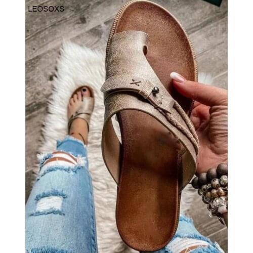 Womens Summer Shoes 2021 New Retro Casual Flat Finger Slippers Fashion Female Sandals Lightweight Non-slip Sandals