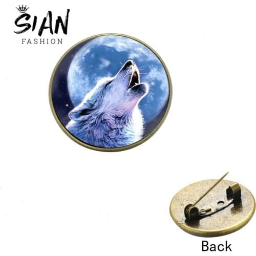SIAN Vivid Howling Wolf Brooch Lapel Pin Animal Art Painting Glass Cabochon Badges Collar Pins Clothes Hat Backpack Jewelry Gift