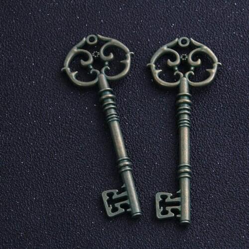 1pcs/lot 31*82mm Vintage Free shipping Lovely Filigree Large Keys Necklace Pendant Jewelry Charms