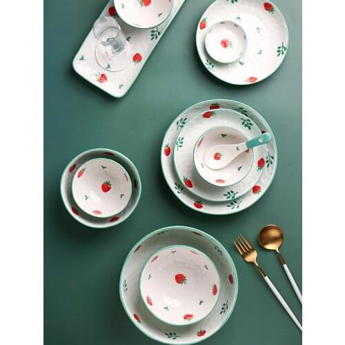 Strawberry Tableware Bowl Cute Girl Heart Combination Set Creative Personality Home Porcelana Aparelho De Jantar Jogo De Jantar