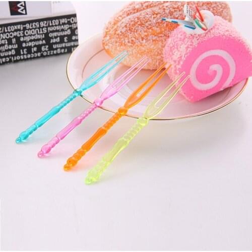 50pcs Disposable Fruit Fork Fruit Shop Disposable Fruit Plate Cake Dessert Fork Home Dining Fork