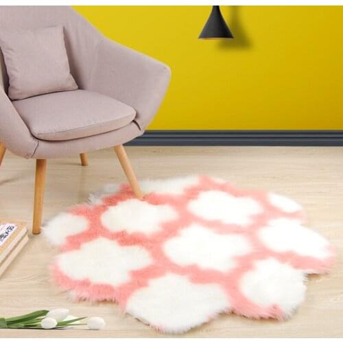 Artificial Wool Carpet Anti-Slip Faux Fur Rug Rhombus Flower Shape Floor Mat for Living Room Bedroom Plaid Pattern Chair Mat