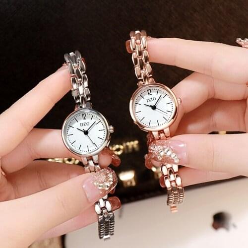 Hotest Ladies Casual Quartz Alloy Watches Analog Women Fashion Bracelet Wrist Watch Gifts Montre Femme Bracelet Montre 2021