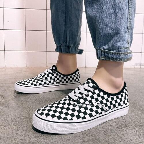 Fashion Men Shoes Plaid Breathable Canvas Shoelace Anti-slip Youth Easy Matching Casual Shoes Black White Mixed Colors Men Shoes