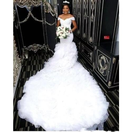 Arabic African Mermaid Wedding Dress Court Train See Through Back Off-Shoulder Sleeveless Lace Bridal Gowns 2022 Tiered Skirts