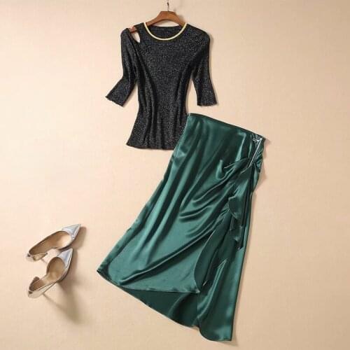 Latest 2021 High-quality designer runway womens seven-point sleeve bright elastic knit top, ruffled irregular skirt set