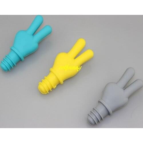 100pcs/lot Victory Finger Wine Bottle Stopper Wine Cork Plug Bottle Cover Sealers Funny Gifts Kitchen Bar Tool