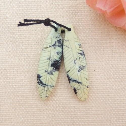 Semi-precious Stones Jewelry accessories Natural Blue Apatite Crystal Carved Leaf Earring Beads 40x12x5mm，7.1g