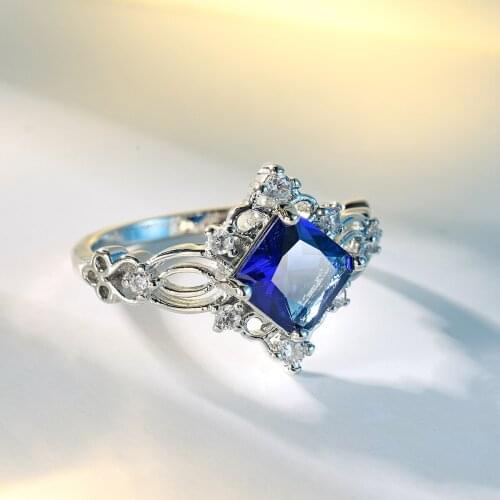 Exquisite Silver Plated Womens Wedding Ring Princess Cut Blue Zircon Crystal Bridal Ring Engagement Jewelry Fashion Ring Gifts