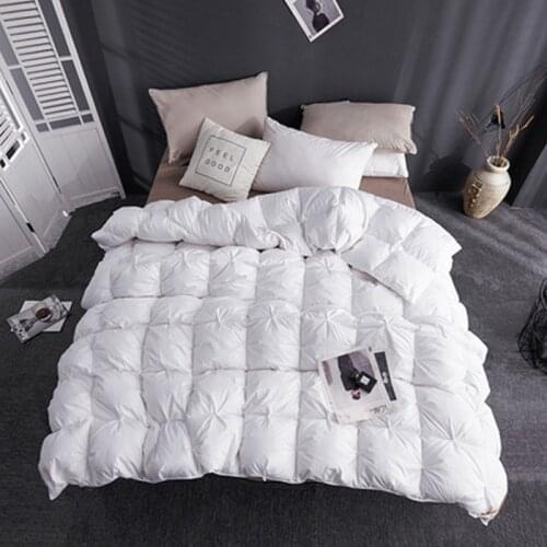 High grade 100 % White Goose/Duck Down Quilt five star hotel Comforters winter Keep warm Duvets Cotton Cover quilts