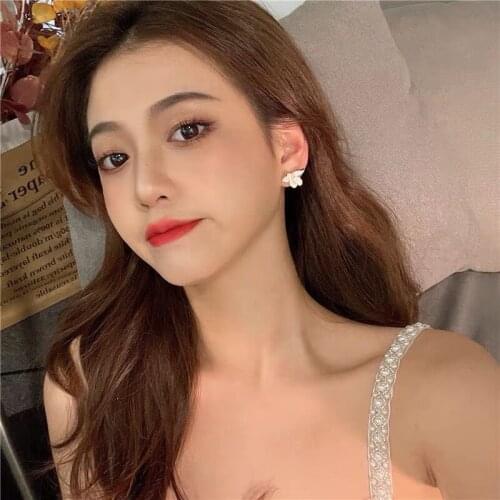 Summer Fresh White Petal Zircon New Stud Earrings for Women Piercing Jewelry