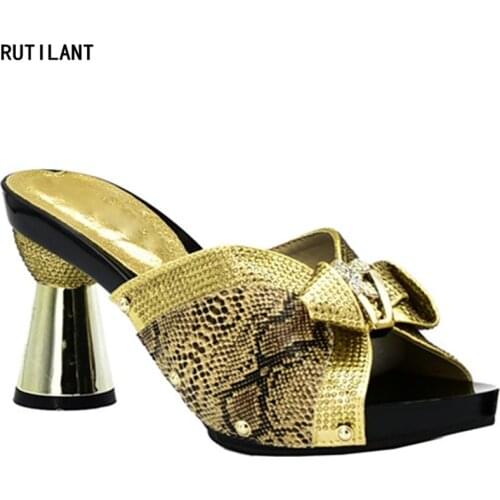 New Rhinestone Wedding Shoes Nigerian Women Party Shoes Sandalias Rasteiras Femininas 2018 African Party Shoes New Fashion Shoes