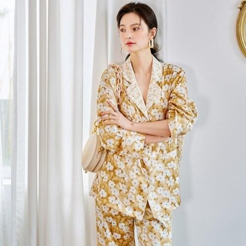 2021 New Print Ice Silk Womens Pajamas Court Long-sleeved Trouser Suits Thin Satin Sleepwear Two-piece Set Yellow Home Clothes