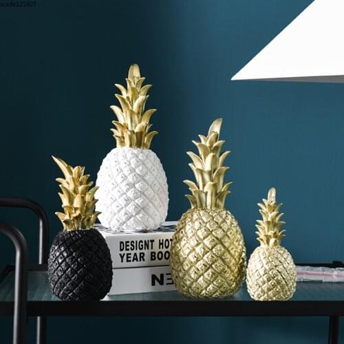 European Golden Pineapple Abstract Resin Handicraft Ornaments Creative Restaurant Wine Cabinet Desktop Pineapple Deco Home Decor