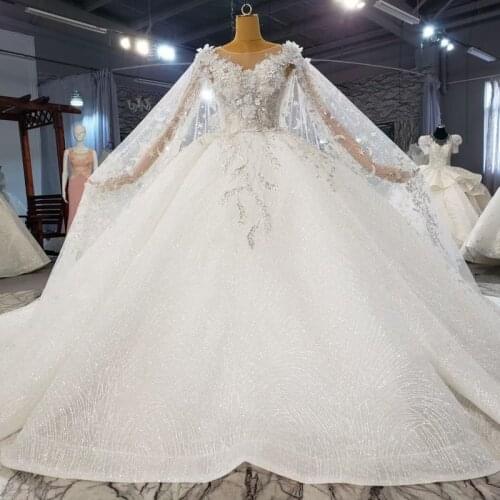 2021 Vintage Sequined Lace Appliqued Ball Gown Wedding Dress Sparkly Luxury Long Sleeves Saudi Dubai Arabic Bridal Gown