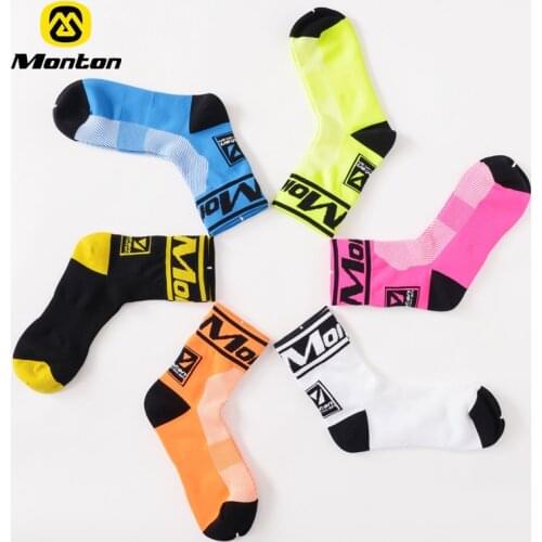 New 2018 High quality Professional brand sport socks Protect feet breathable wicking socks style popular cycling socks N3