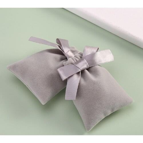 50pcs Grey Velvet Jewelry Bag with Ribbon Custom for Wedding Candy Packing Christmas Decoration Personalized Logo
