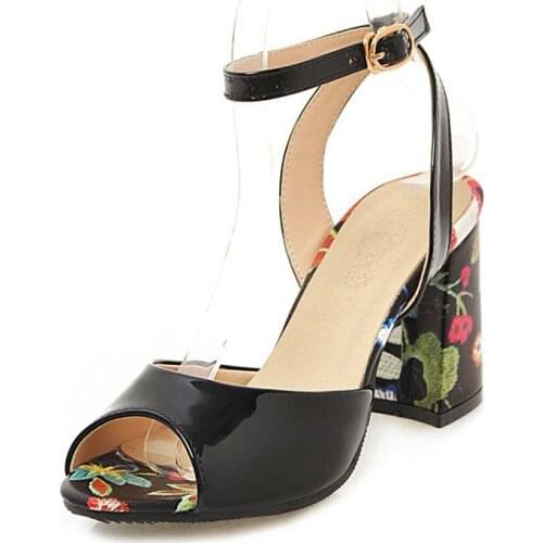 Womens shoes 2021 summer new high-heeled shoes fashion printing thick heel fish mouth buckle color matching