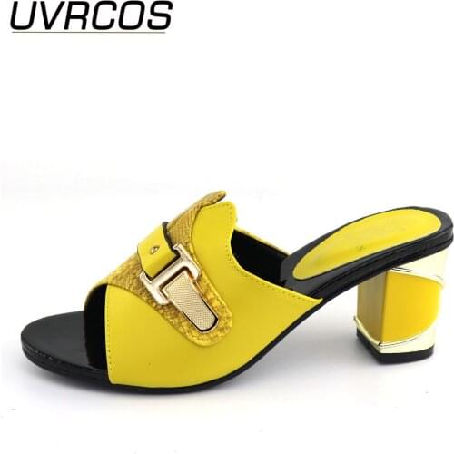 Latest Designer Shoes Women Luxury 2021 Elegant Crystal Shoes Women Shoes Ladies Footwear Comfortable Sexy Wedding Shoes Female