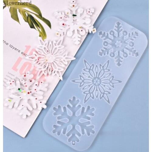DIY Baking Tools for Cakes Christmas Resin Mold Crystal Epoxy Mold 3-hole Snowflakes Hanging Pendant Jewelry Silicone Mold