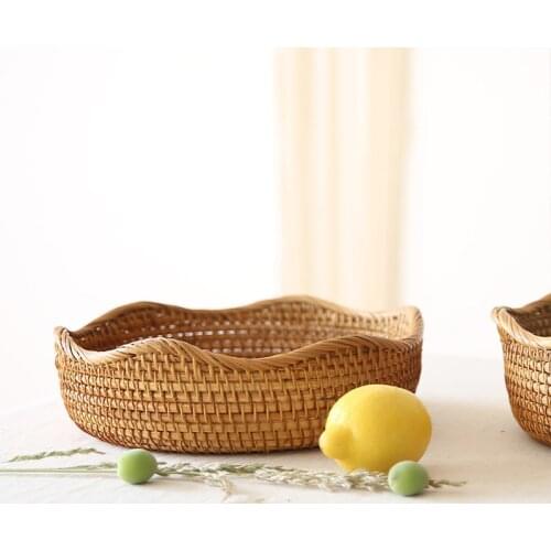 Natural Style Rattan Circular storage basket with wavy edges Japanese Style Sundries Basket Fruit Dish