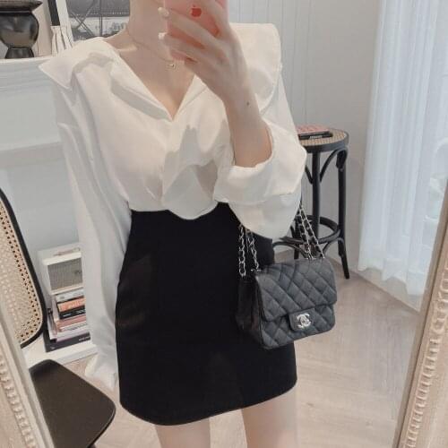 Elegant Ruffles Long Sleeve Women Shirt V-neck Flare Sleeve Loose White Blouse Office Lady Autumn Top Blusas Mujer De Moda 2020