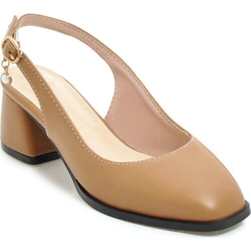 In the spring of 2018 after the new air thick with with square head light mouth 43 sandals recreational 40-1839