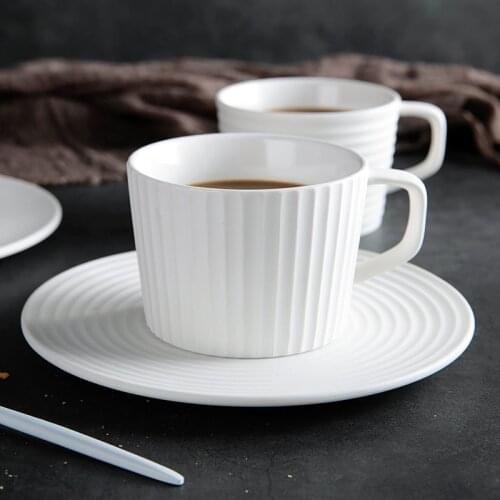 Ins Hot White Circle Verticle Lines Coffee Set Coffee Tea Cup and Saucer 200ml European Style