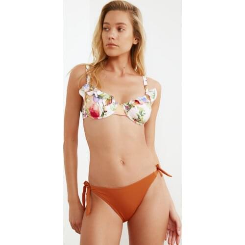Trendyol Flat Cut Bikini Bottom TBESS21BA0283