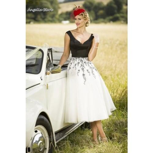 Vintage Short Black And White Wedding Dresses Summer Autumn Sleeveless V Neck Tea Length Bridal Dress Formal Gowns