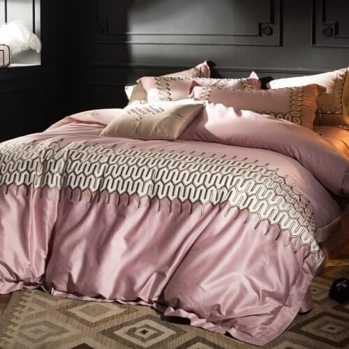 120S Egyptian Cotton Embroidery Luxury Royal Bedding Set 4/6pcs King Queen Wedding Bed Sheet set Duvet cover Pillowcase pink red