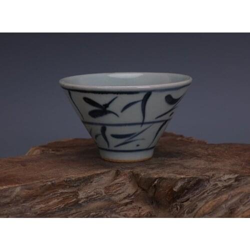 Late Qing Dynasty Handmade Porcelain Blue and White Hat Cup