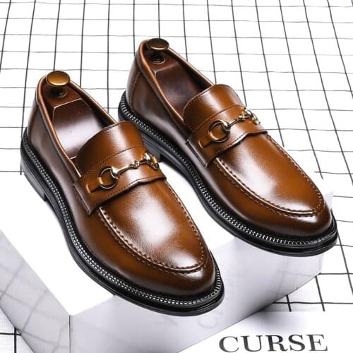 Fashionable pointy leather shoes shiny face casual business leather shoes breathable modern boat shoes casual mens shoes