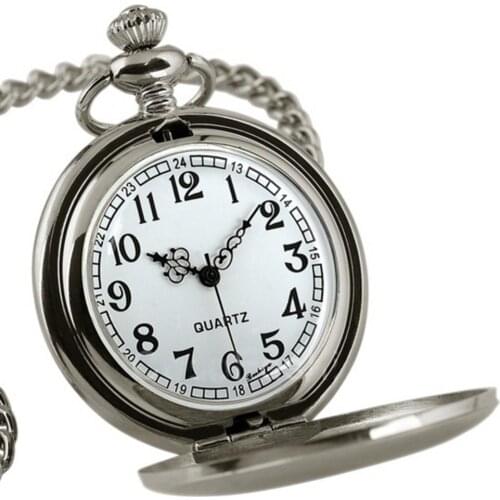 Pocket Watch Men Steampunk Smooth Surface Pendant Chain Classic Pocket Watch Gift Silver Golden Polish Quartz Watch Alloy Chain