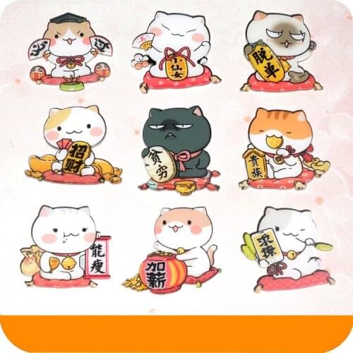 Very Cute Acrylic Badges Maneki Neko Slim Wealthy Fortune Cat Broochs