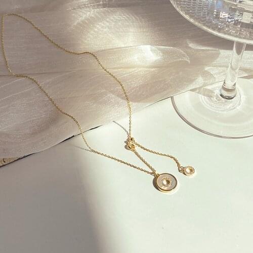 Women Jewelry Circular Pendant Necklace 2021 New Design High Quality Shiny Crystal Hot Selling Chain Necklace For Party Gifts