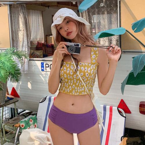 2021 Hot Korean New Style Sling Retro Floral Split Swimsuit Female Tube Top Pleated Sexy Tight High Waist Small Fresh Bikini