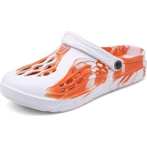 2021 Summer New Flat Comfortable Thick Bottom Hole Shoes Men Fashion Non-slip Slippers for Male Slip on Sandy Beach Men Sandals