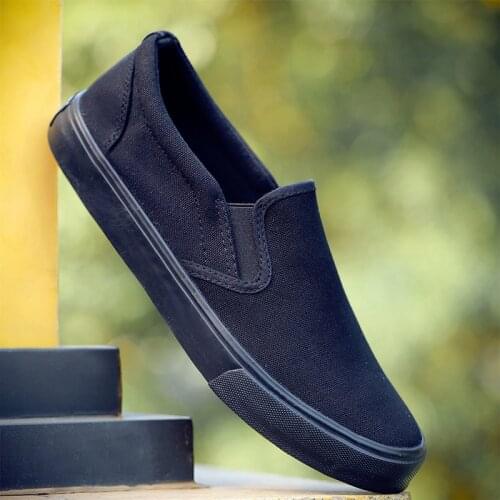 Black White Solid Men Casual Shoes Simple Canvas Mens Loafers 2019 High Quality Anti-Slip Vulcanized Shoes Man Flats F1-08