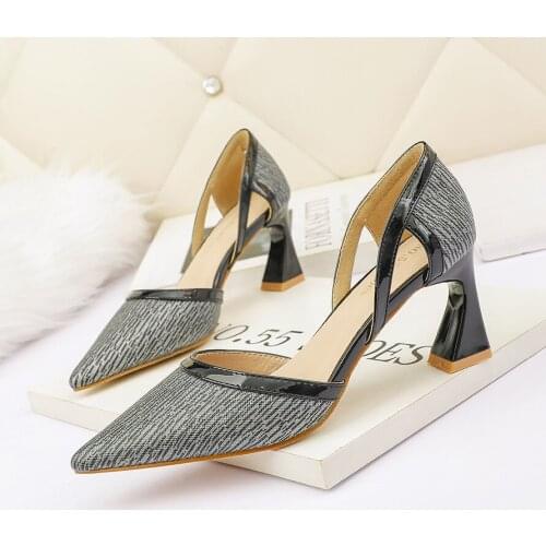 2021 New Summer Sweet Ladies Shoes Korean All-match 7cm Wedding Shoes Female Hollow Shoes Pointed Toe Thick Bow High Heels Pumps