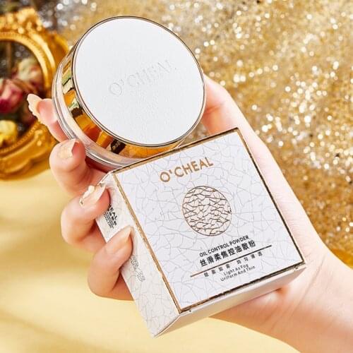 Lambskin loose powder oil control waterproof sweat-proof invisible pores not easy to take off air powder setting loose powder