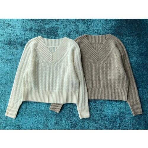 Fashion 2021 new ladies long sleeve sexy solid color retro twisted cable V-neck cashmere sweater 1110