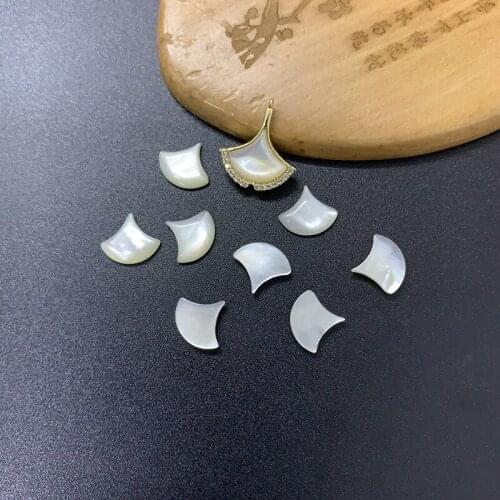 100pcs MOP White Shell Stone Skirt Fan Shape Cabochons 8.6x9.8mm Shell Cabochon CABs DIY Women Fashion Jewelry Making