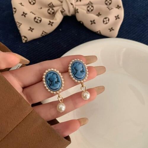 Fashion S925 Retro Blue Portrait Earrings Pearl Baroque Palace Style Earrings Female INS Ear Clip Tide